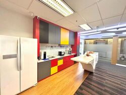 United Square (D11), Office #633724081